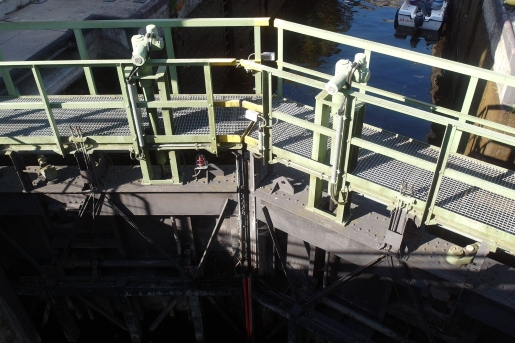 Electric linear actuators suitable for long term submersion.